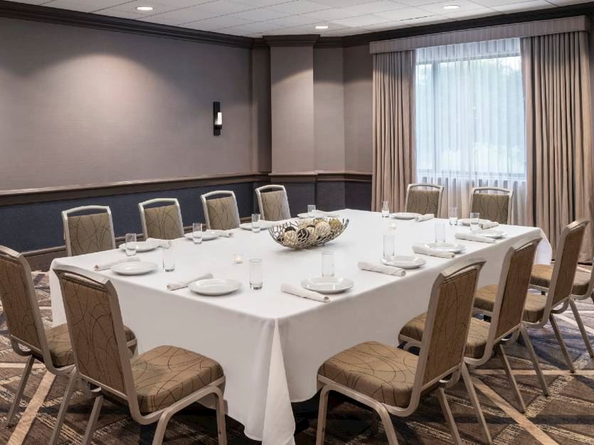 Meeting Services at Oak brook hills resort Chicago
