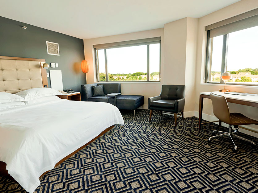 1 King Bed Corner Room at Oak brook hills resort Chicago